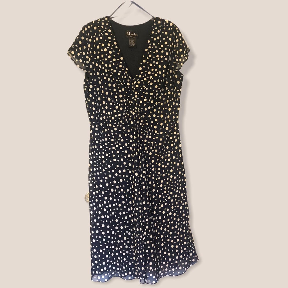 Women’s dress 16W navy w/ white polka dots